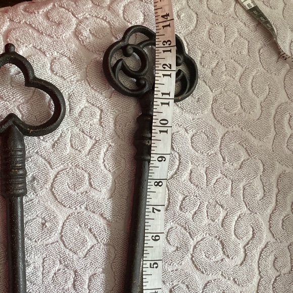 Decorative Keys Wall Accent - Picture 4 of 8